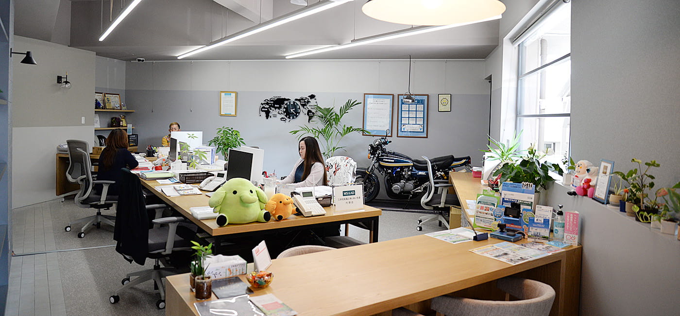 名護市の保険代理店 大宮保険事務所オフィス